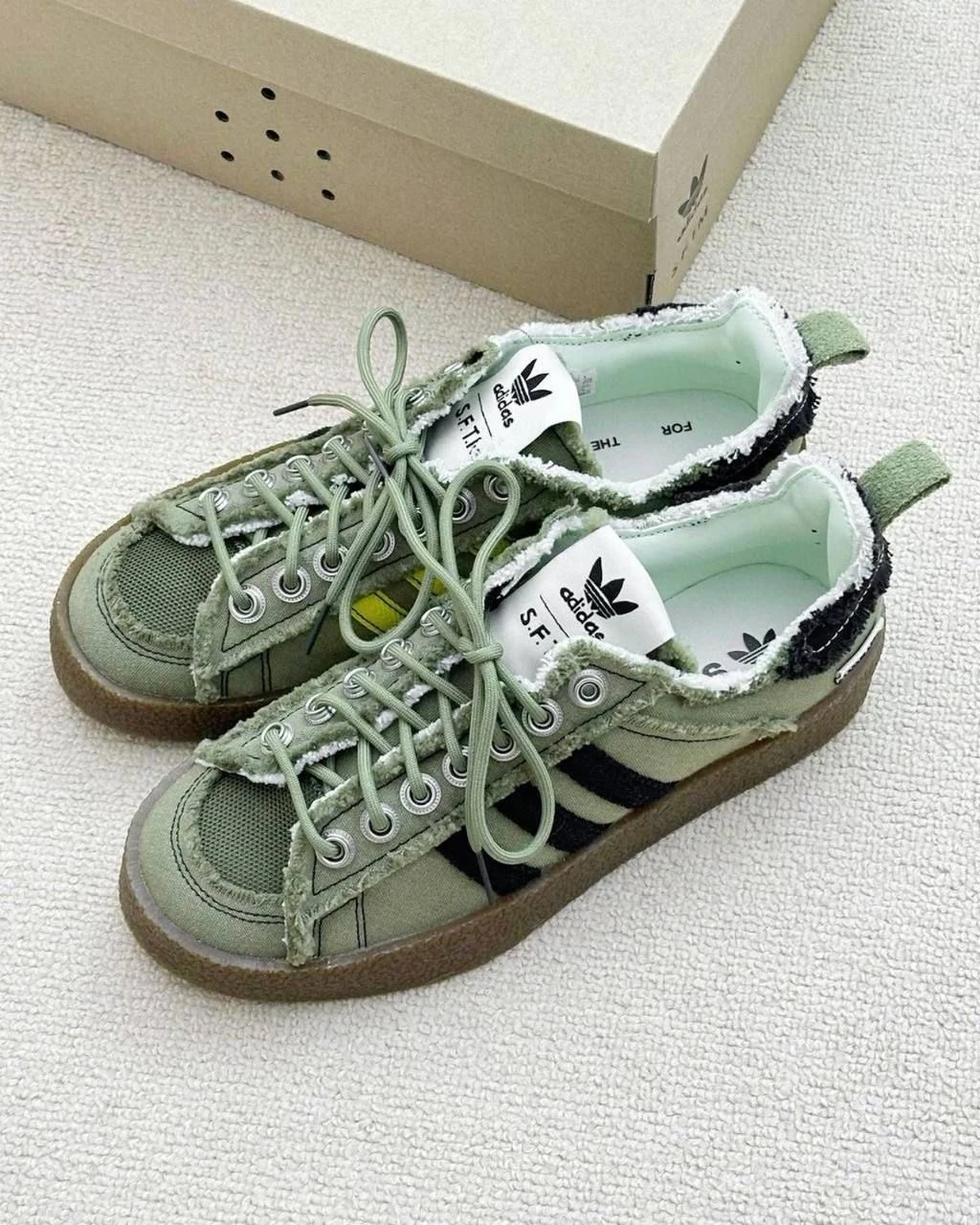 ADIDAS X SFTM CAMPUS 80S