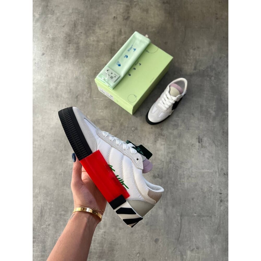 Off White X New Seseon