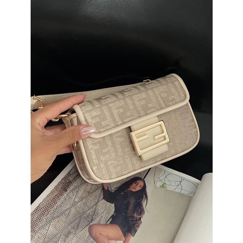 Fendi Baget Mini Bag Beige görsel 4