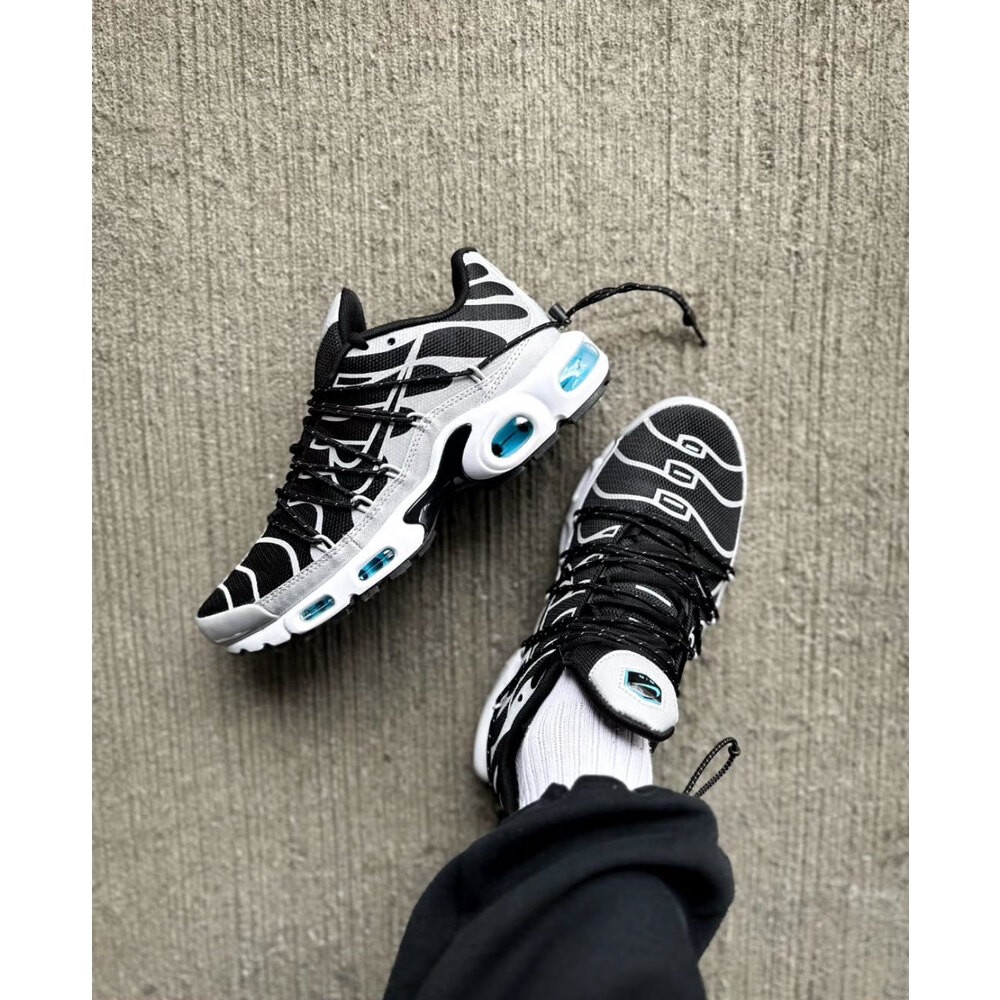 Nike Air Max TN plus Lace Toggle Grey