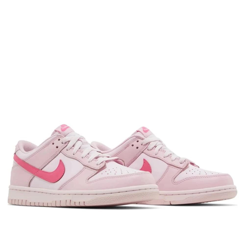 Nike Dunk Low Triple Pink görsel 3