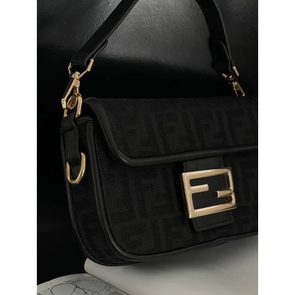 Fendi Baget Mini Bag Black görsel 4