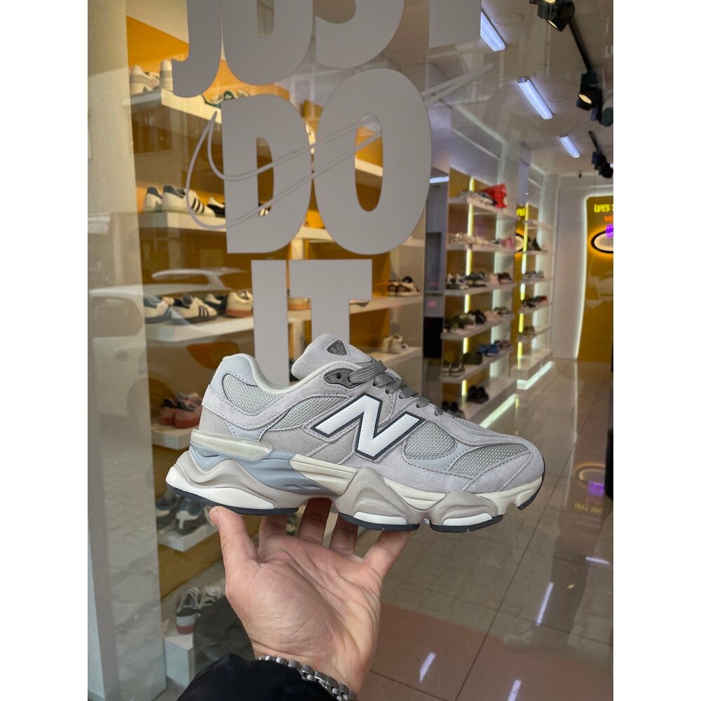 New Balance 9060 Oile