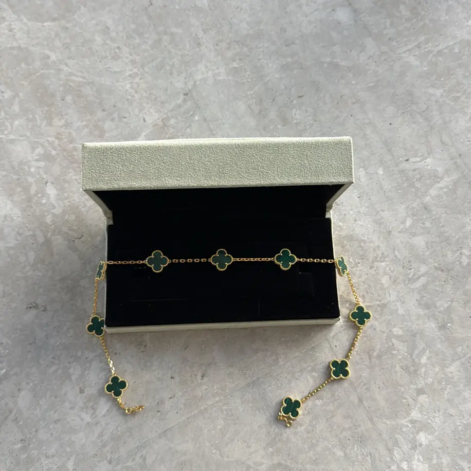 Van Cleef Yeşil Kolye (Premium)