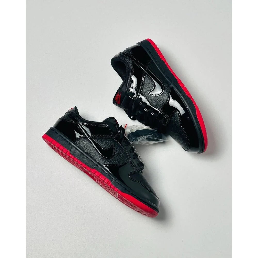 Nike SB Dunk Low “ Mafia “ görsel 2