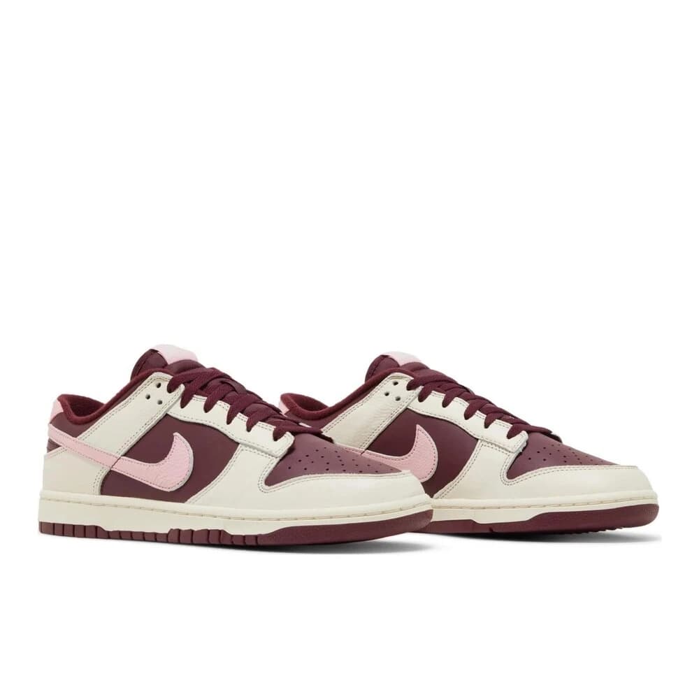 Nike Dunk Low Valentine’s Day görsel 3