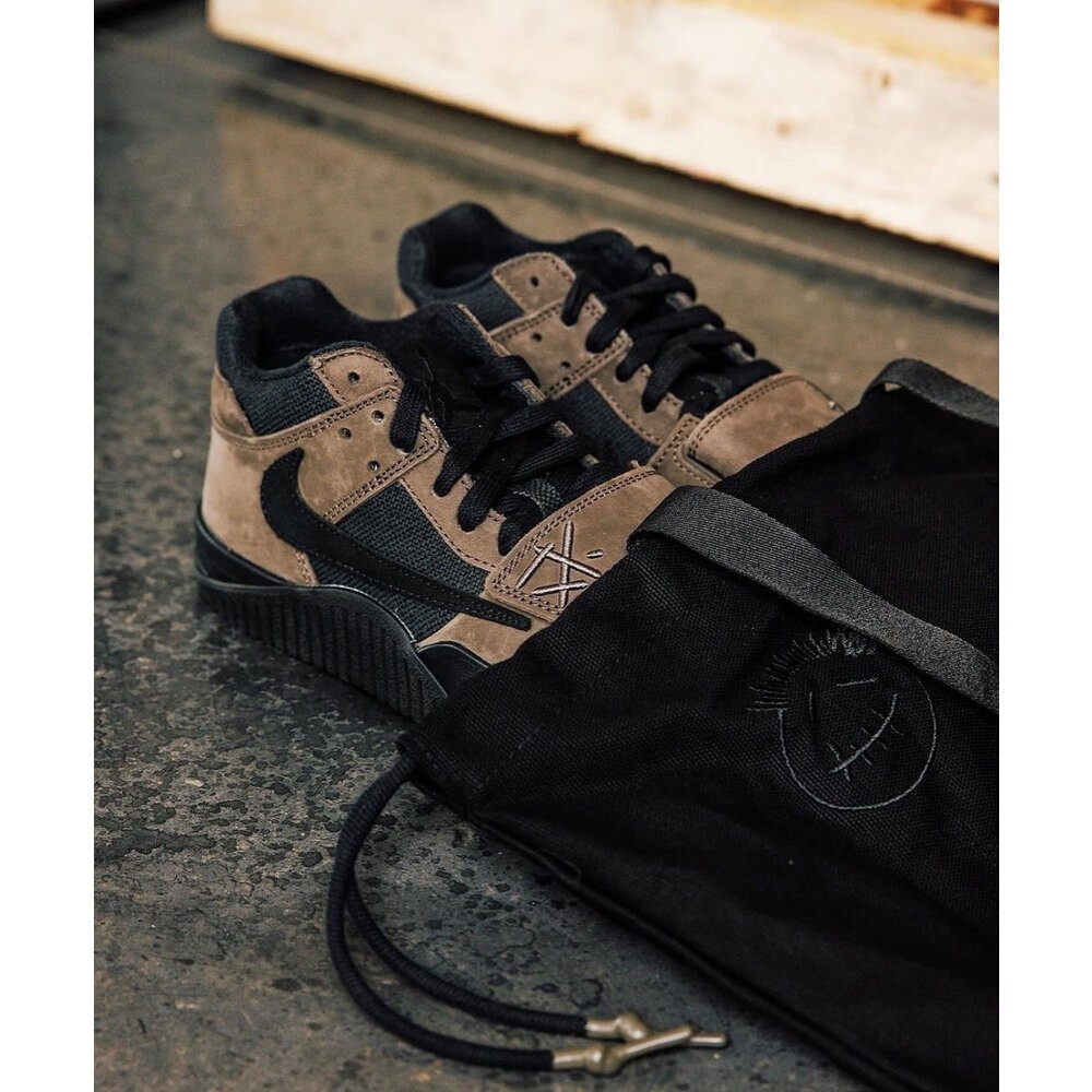 Jordan Brand x Travis Scott Jumpman Jack "Dark Mocha"