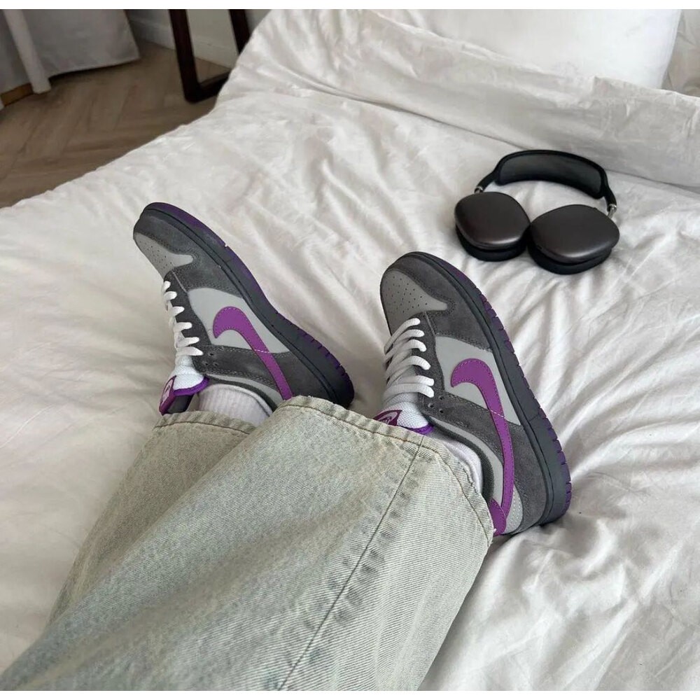 NIKE SB DUNK LOW PURPLE PIGEON