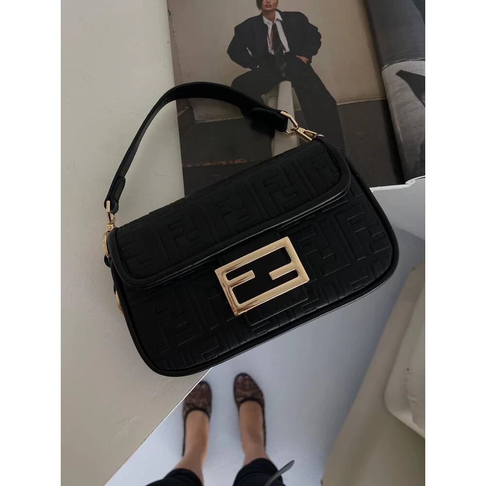 Fendi Baget Mini Bag Leather Black görsel 2