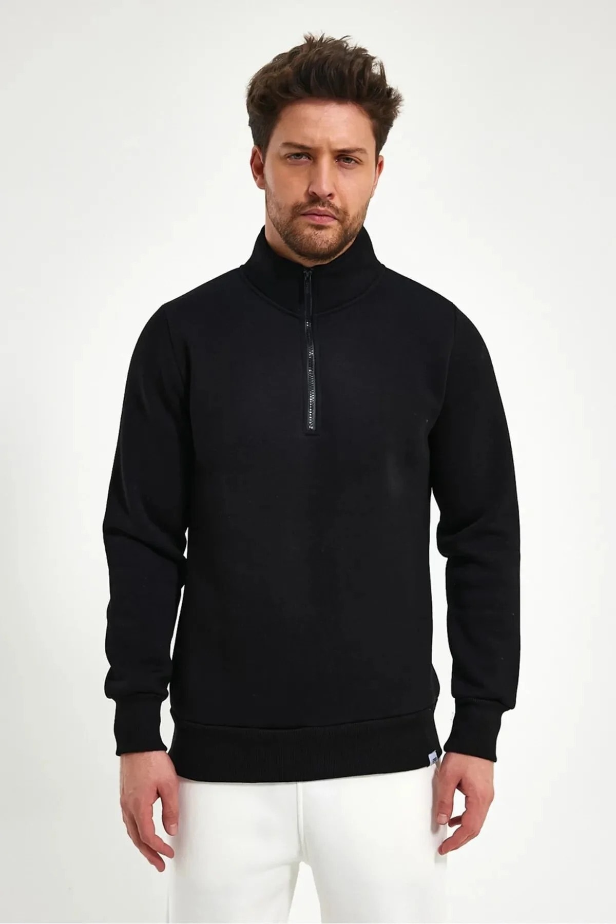 Siyah Boğazlı Sweatshirt