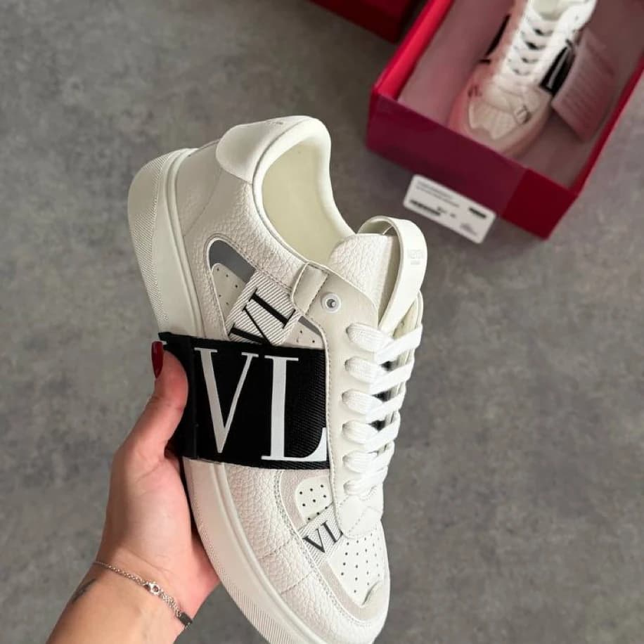 Valentino Garavani Sneakers görsel 2