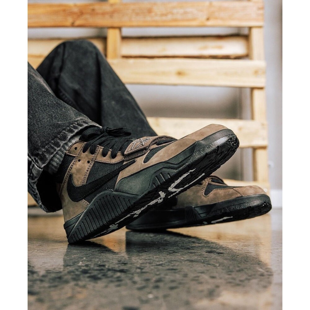 Jordan Brand x Travis Scott Jumpman Jack "Dark Mocha"