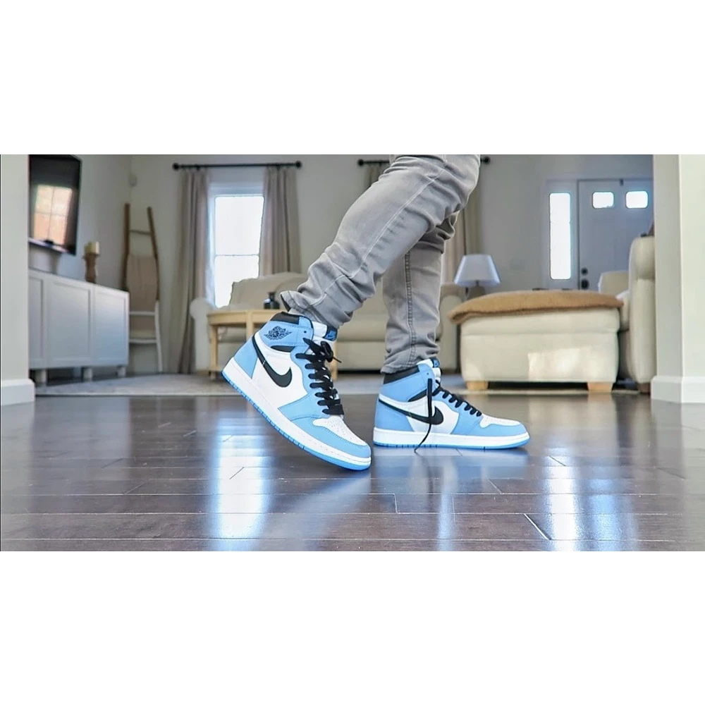 Air Jordan 1 Retro High University Blue görsel 2
