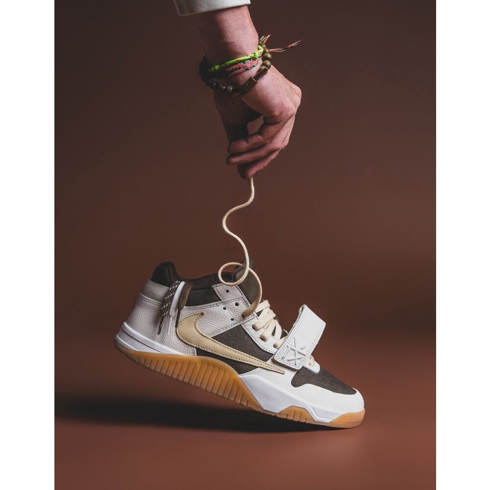 Jordan x Travis Scott Mocha Cut The Check