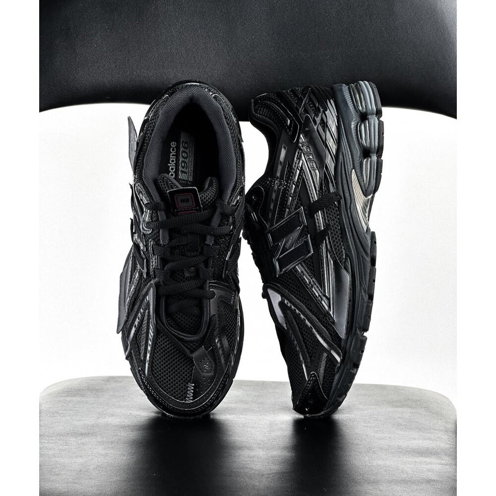 New Balance 1906A Black