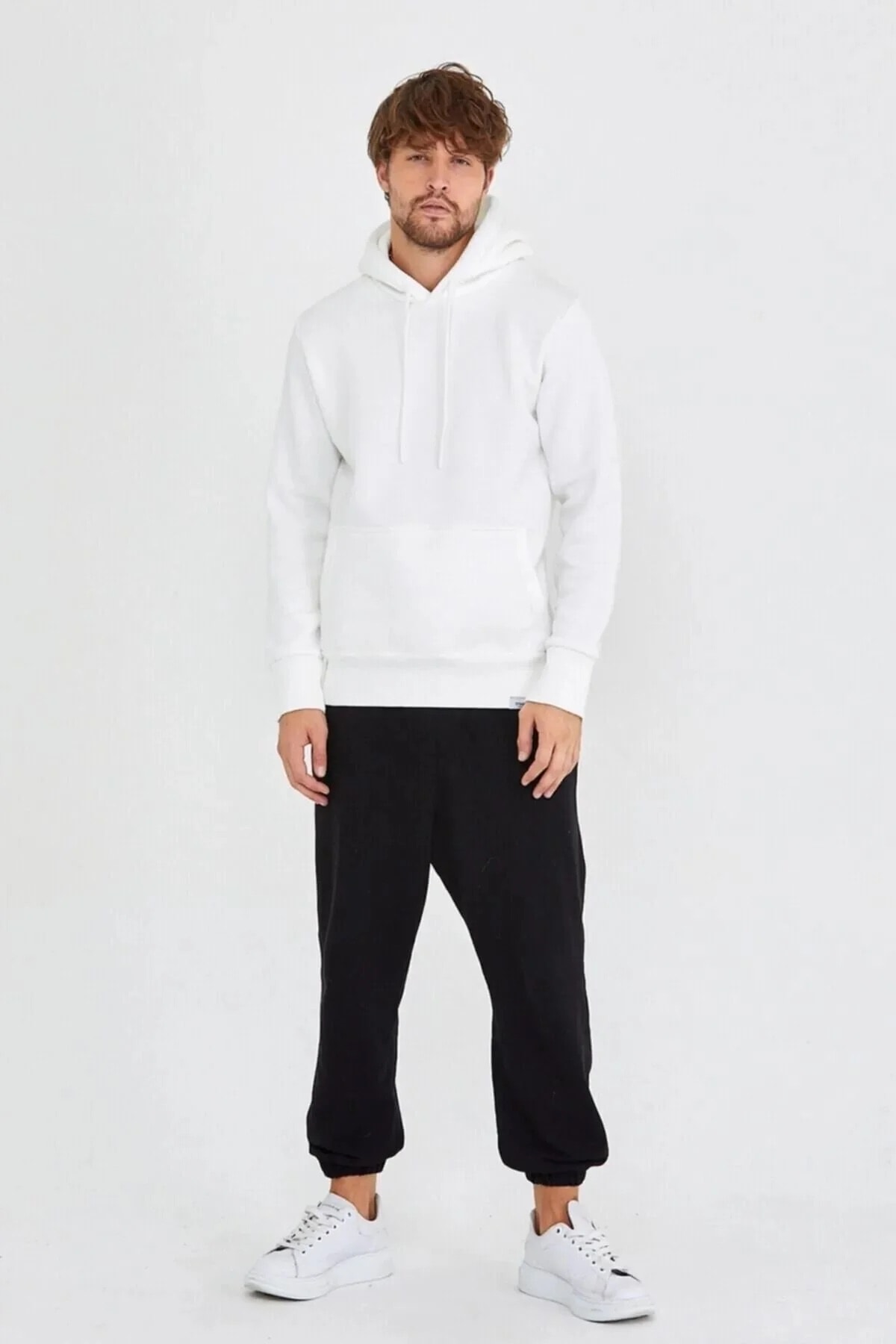 Beyaz Kapüşonlu Sweatshirt