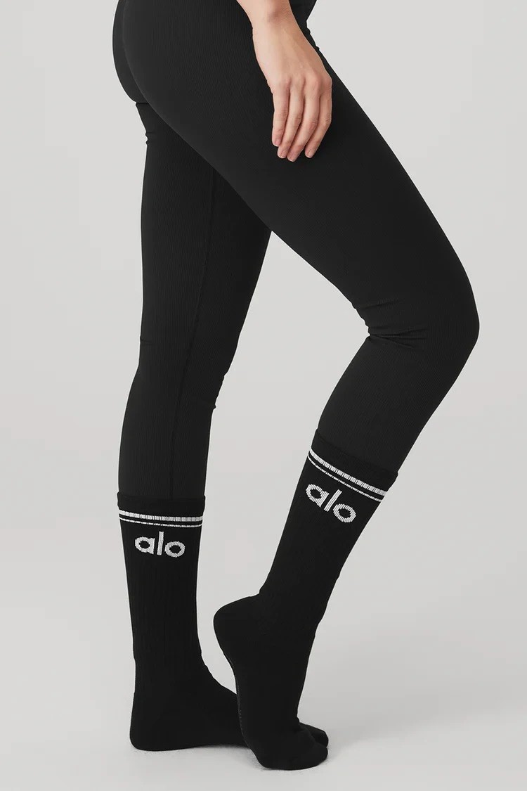 Alo Yoga 12 Adet. 3x4 Paket Women's Throwback Barre Sock - Black/White