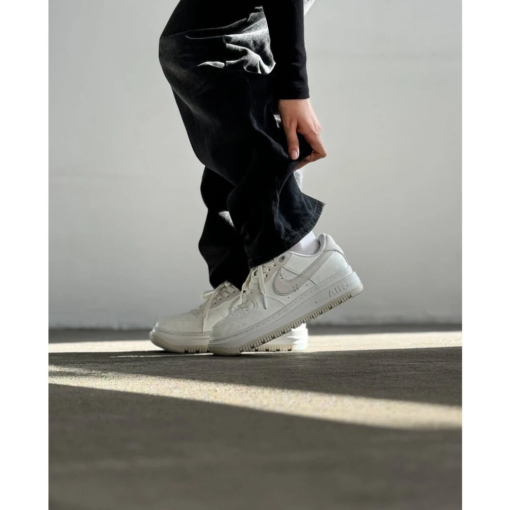 Nike Air Force 1 “ Luxe Co Unisex Sneaker “ görsel 3