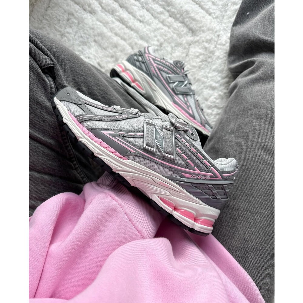 New balance 1906 Pink