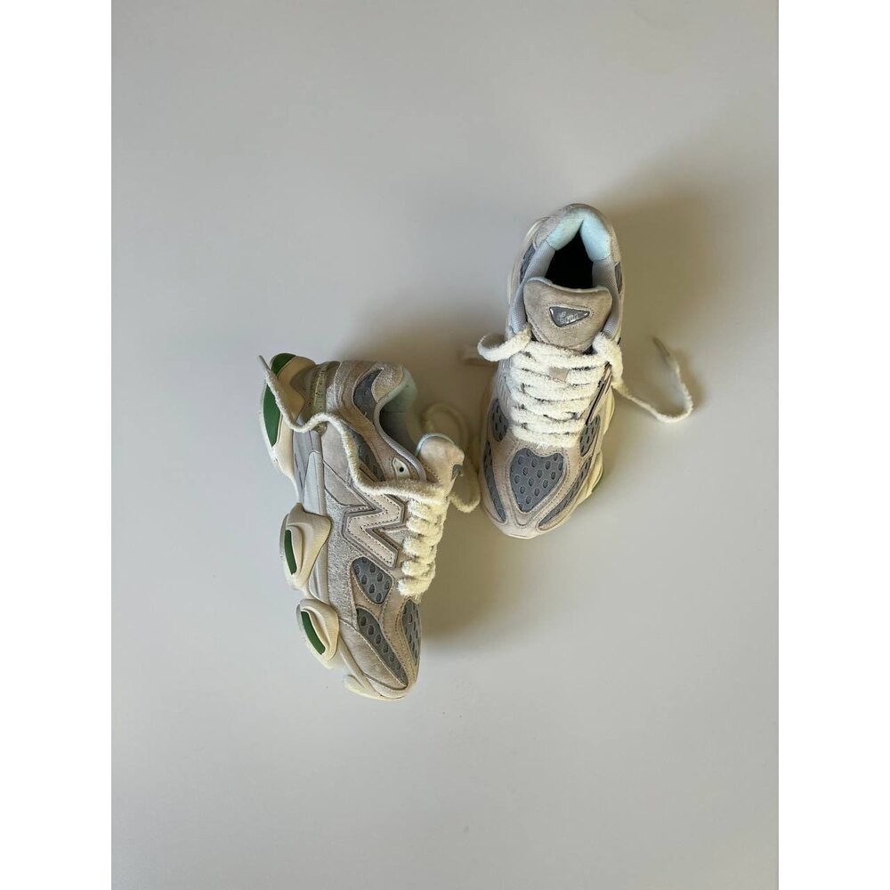New Balance 9060 Bricks