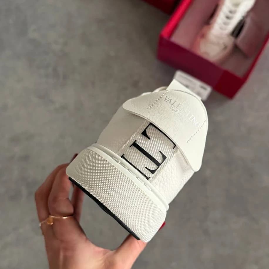 Valentino Garavani Sneakers görsel 3