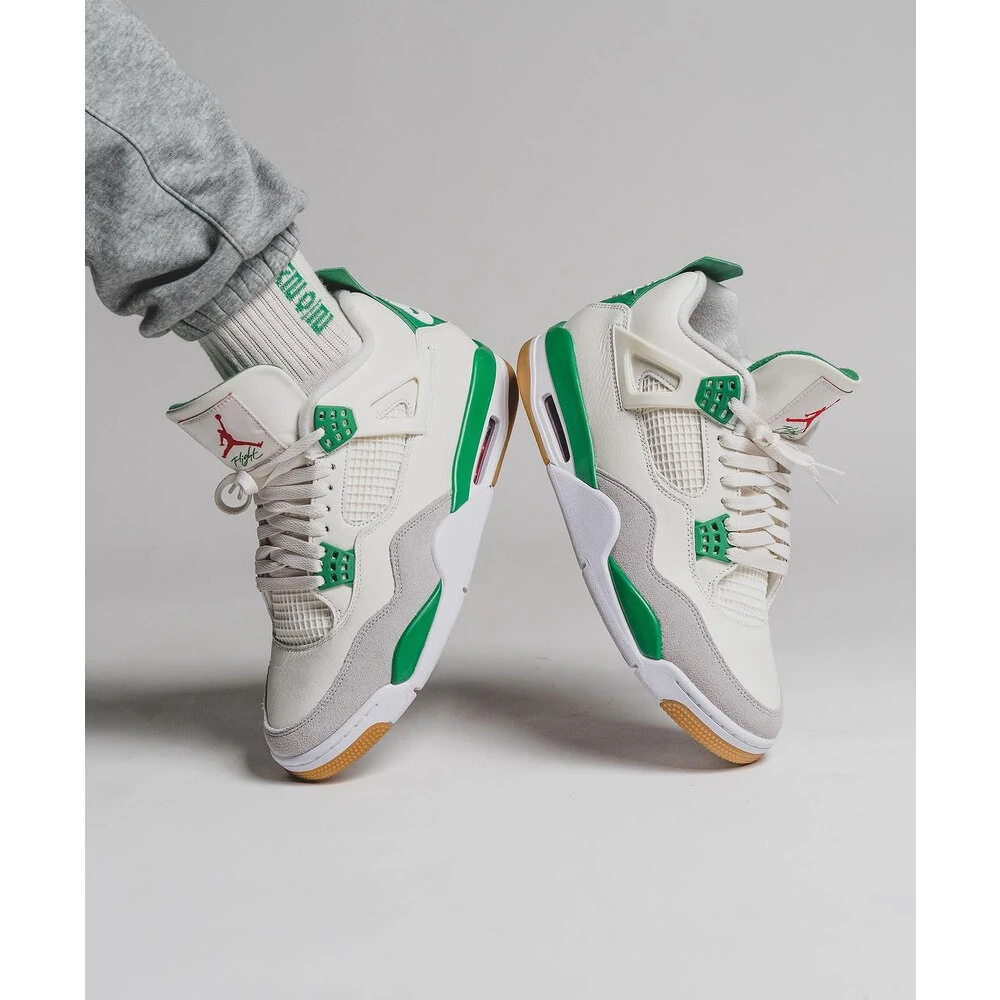 Air Jordan Retro 4 Pine Green görsel 2