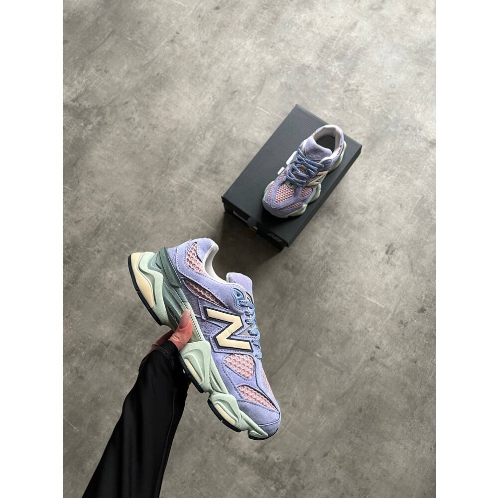 New balance U 9060 Missing Piecs