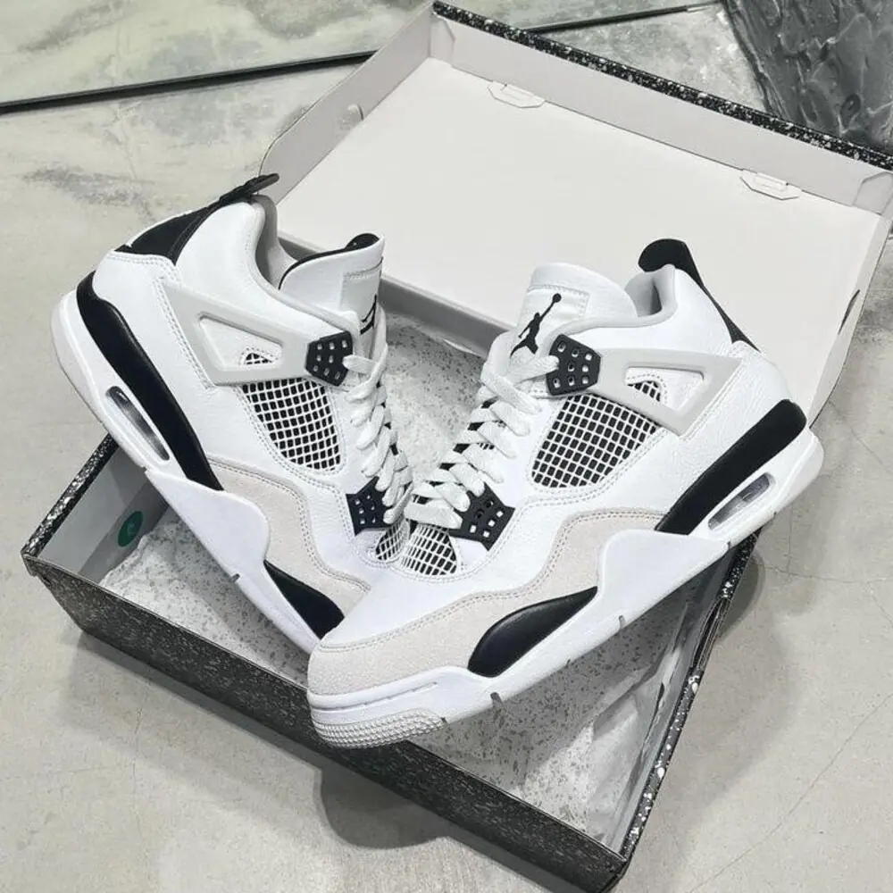 Nike Air Jordan 4 Retro Military
