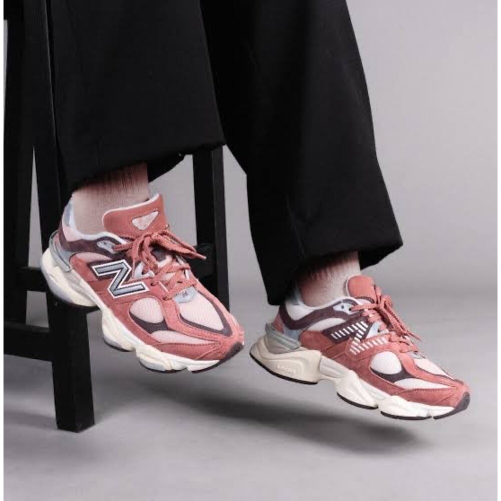 New Balance 9060 Minarel Red