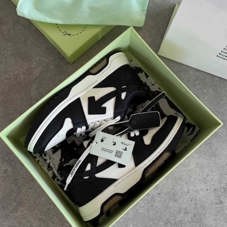 Off-White Out Of Office Calf Leather Panda görsel 2
