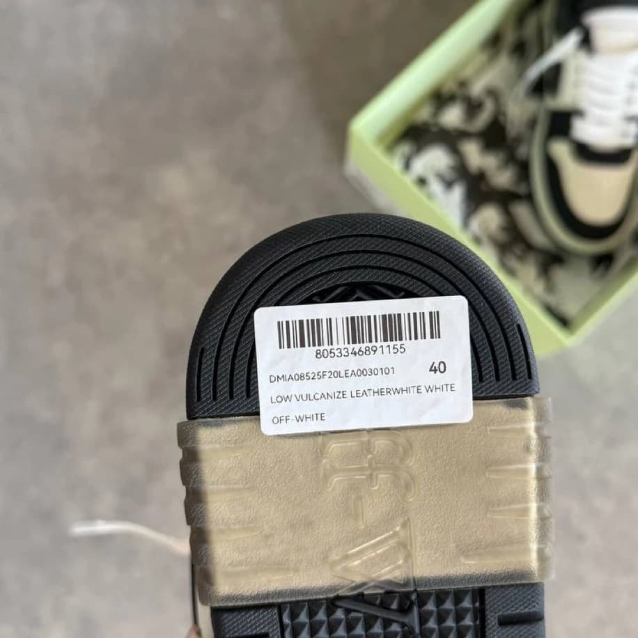 Off-White Out Of Office Calf Leather Panda görsel 4