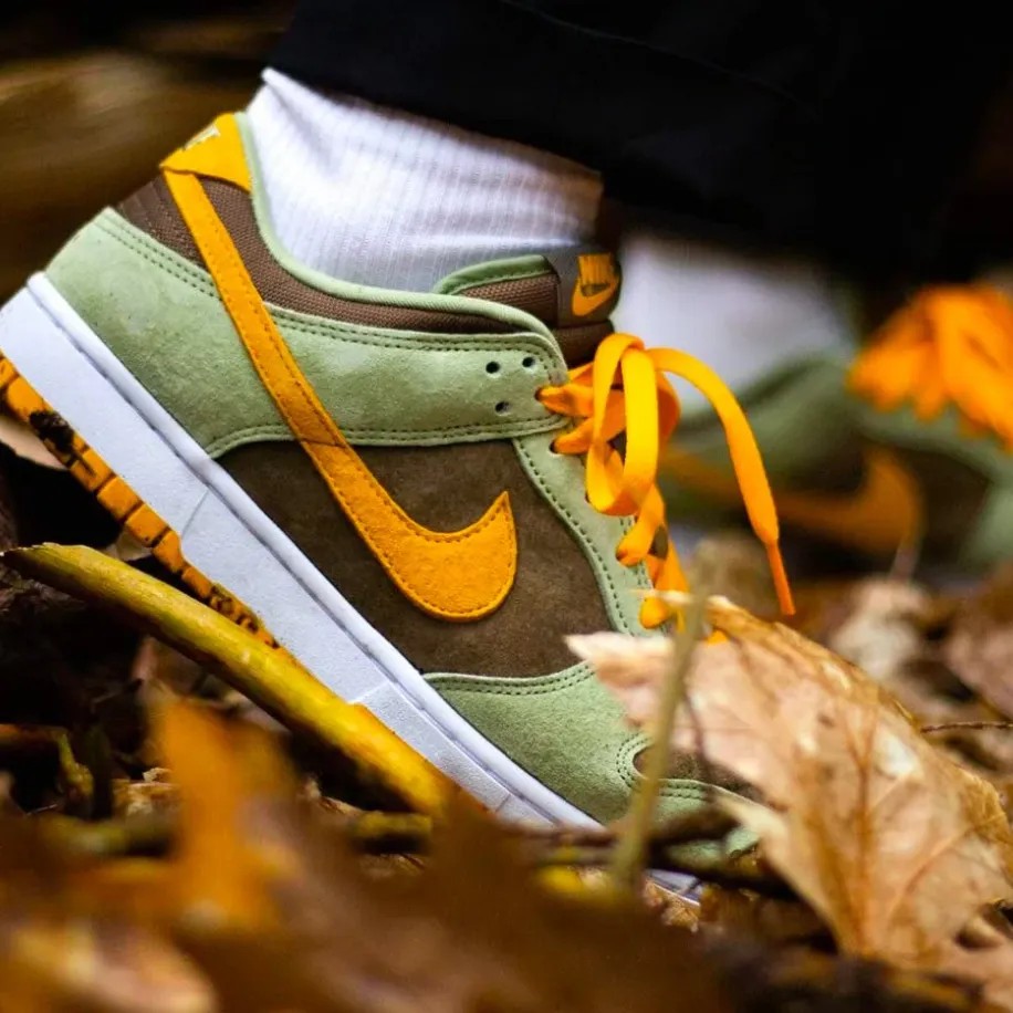 NIKE DUNK LOW DUSTY OLIVE