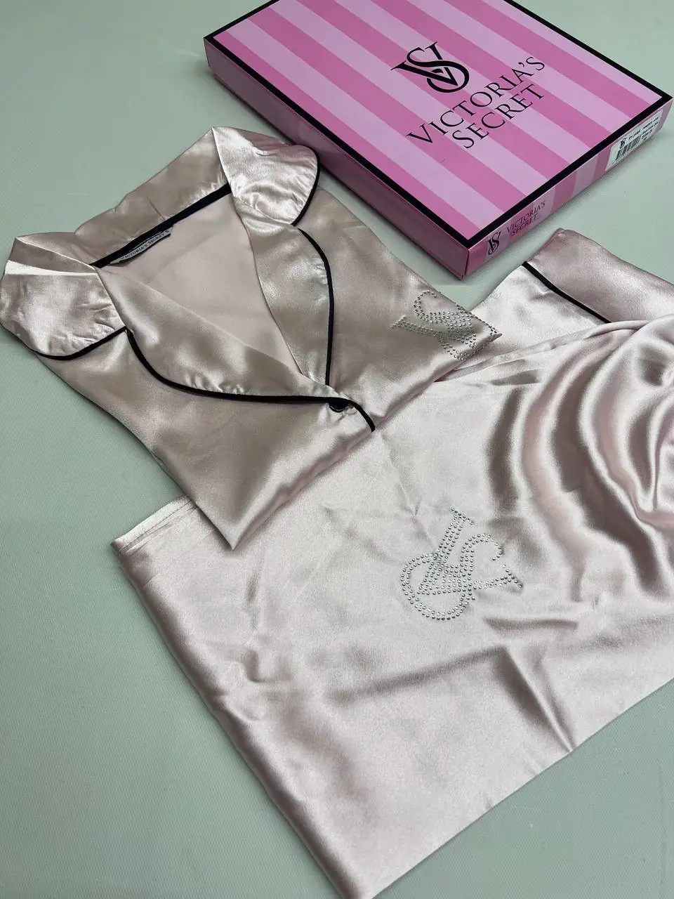 Victoria Secret’s Pijama Takımı Pudra