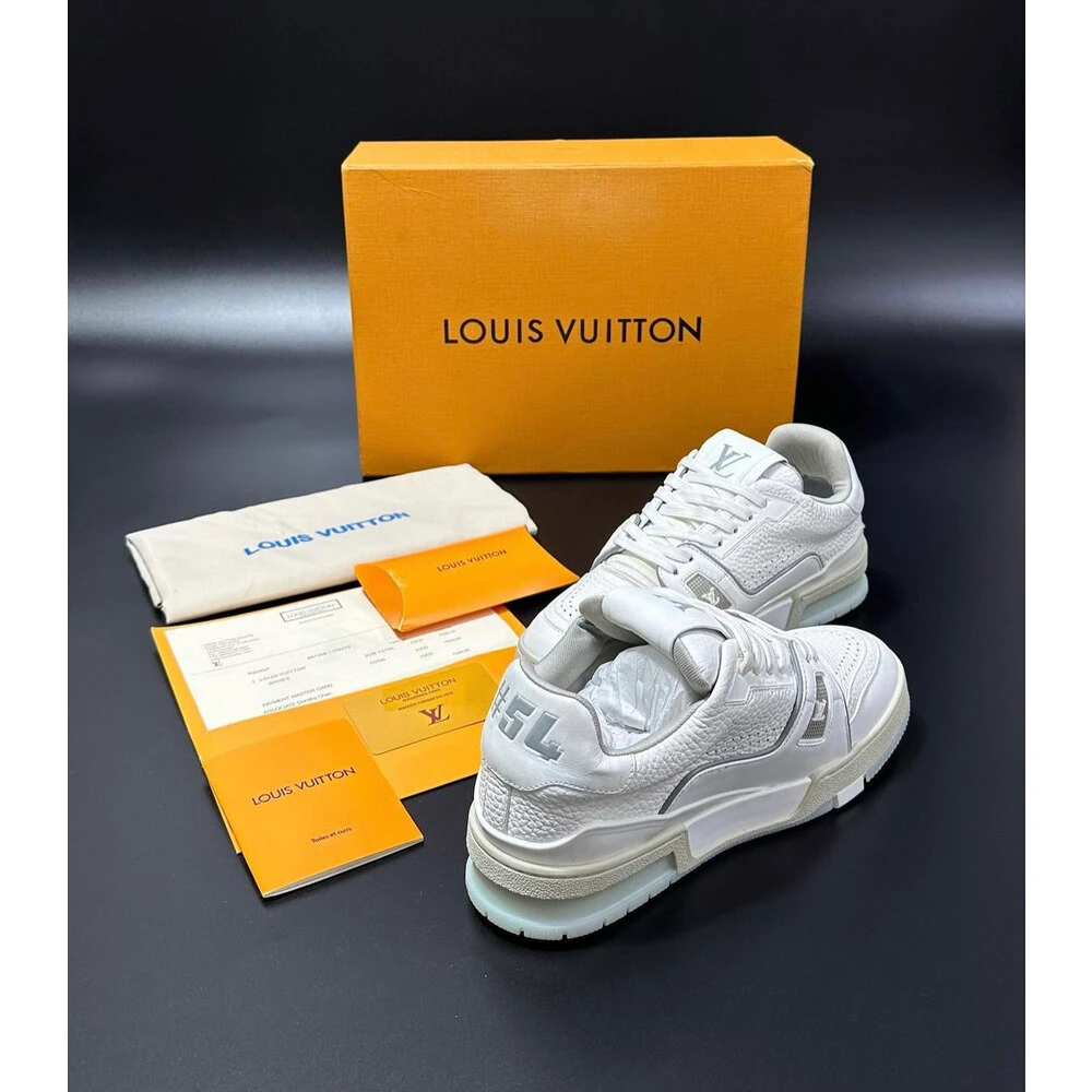 Louis Vuitton White 54