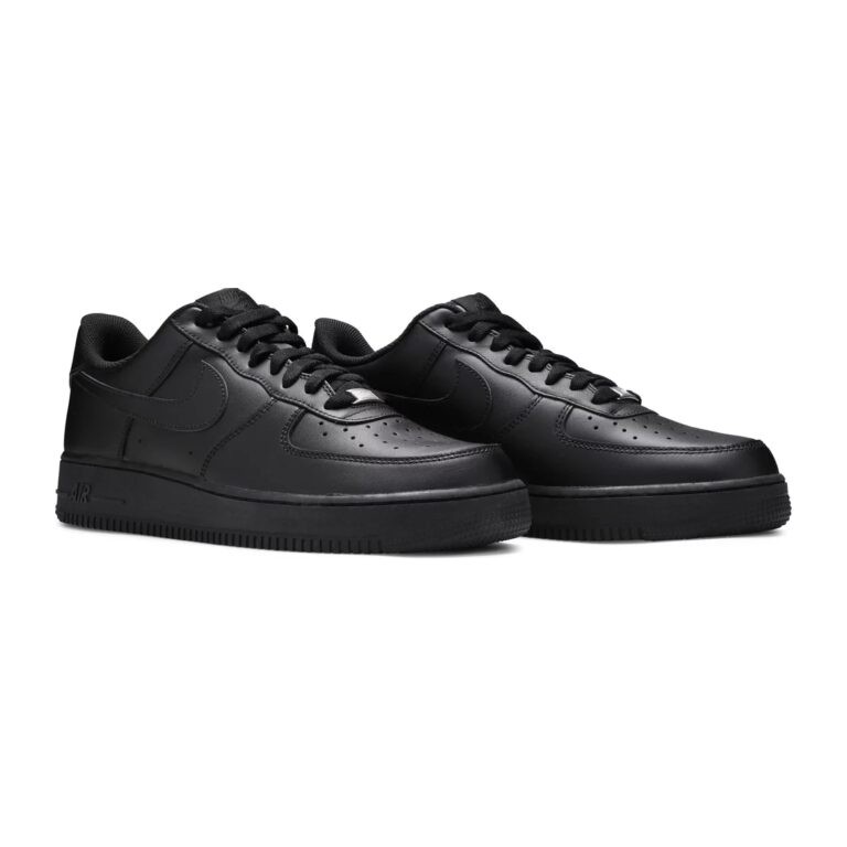 Nike Air Force 1 07 Triple Black