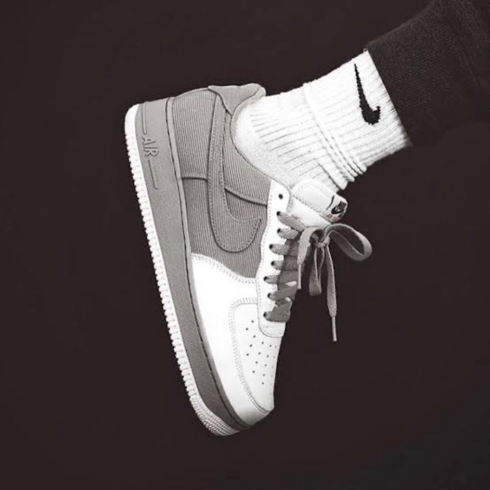 Nike Air Force  1 VELVET CROWN
