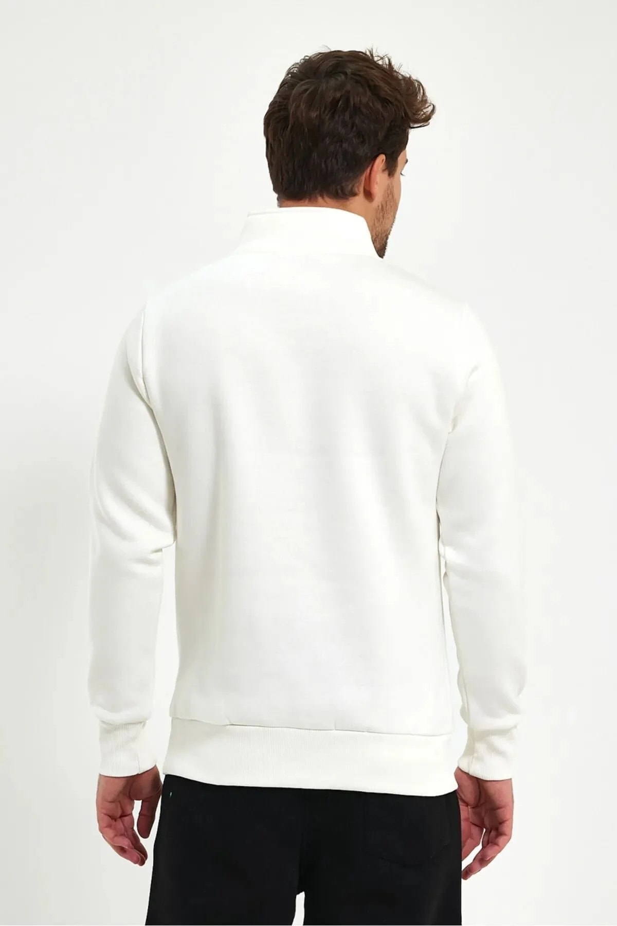 Beyaz Boğazlı Fermuarlı Sweatshirt