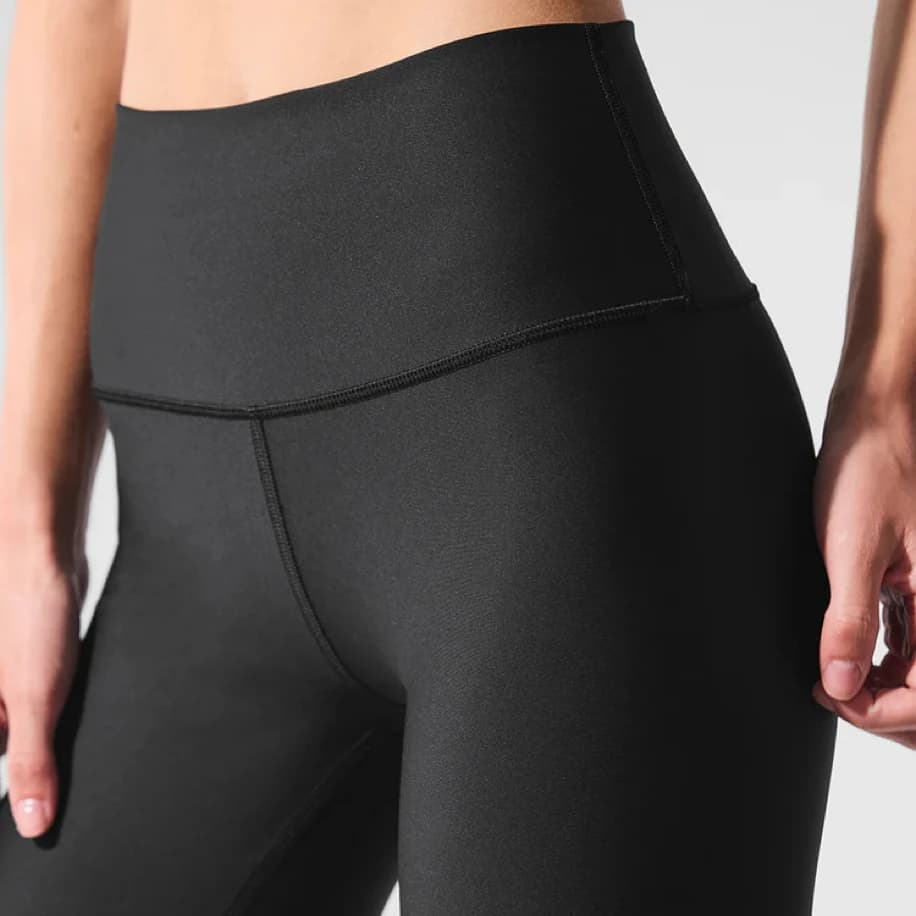 Alo Yoga Tayt Siyah görsel 2