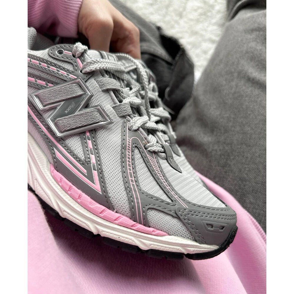 New balance 1906 Pink