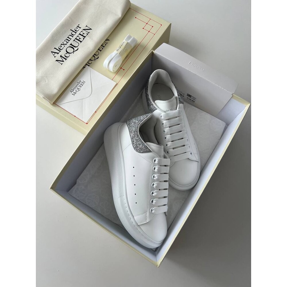 Alexander McQueen Sim