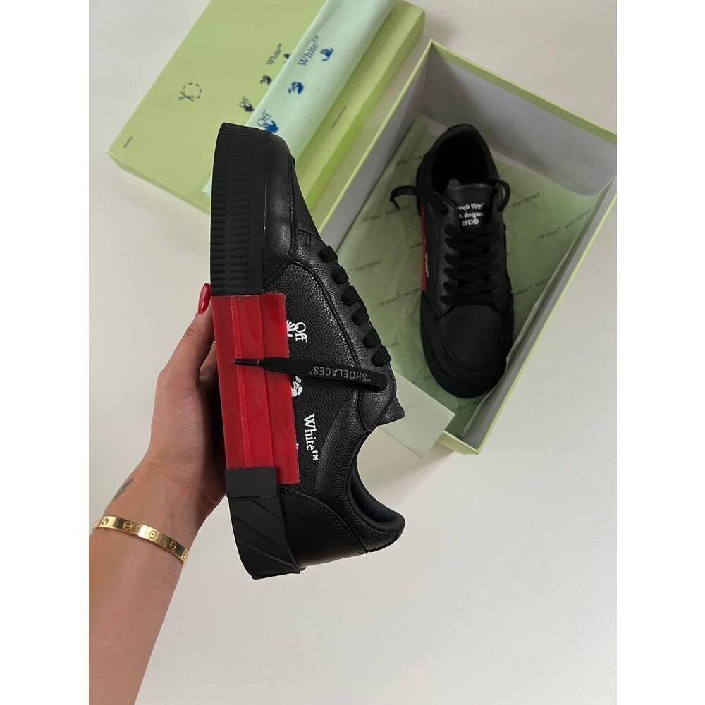 Off White X New Seseon