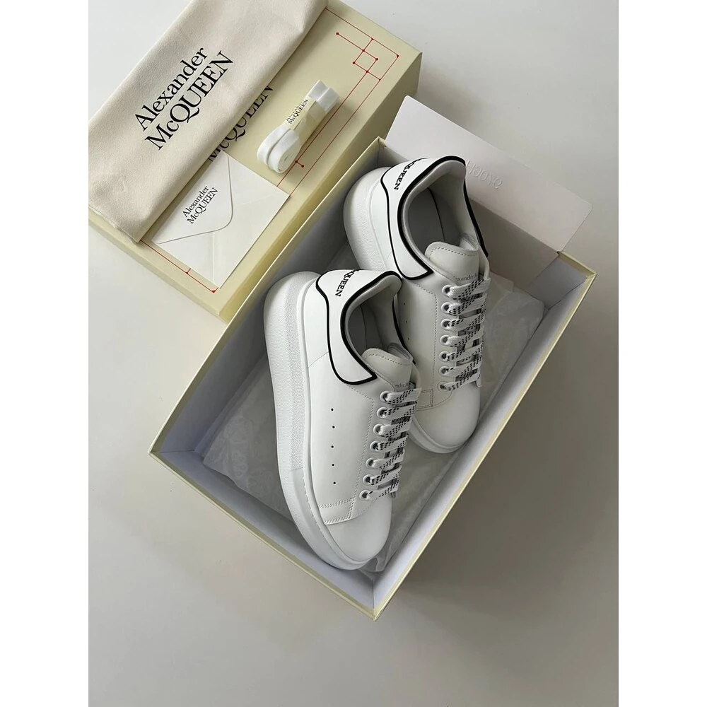 Alexander McQueen  Beyaz görsel 3