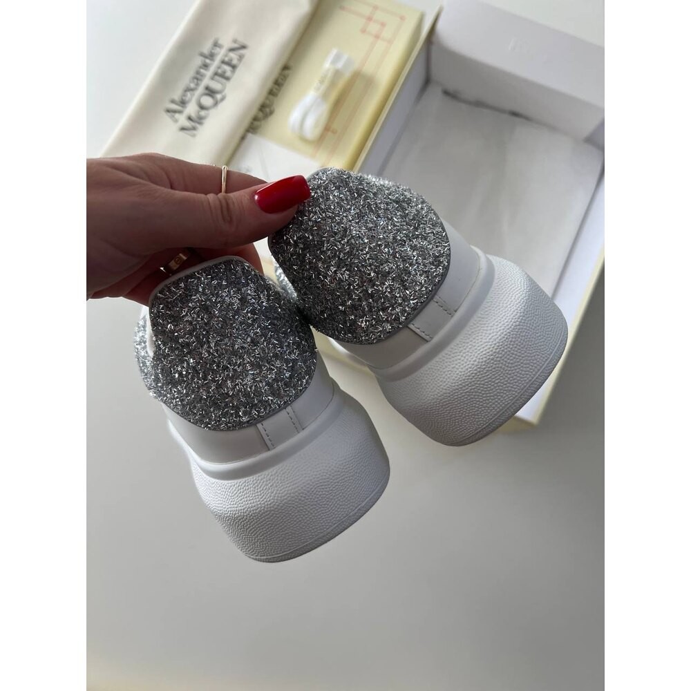 Alexander McQueen Sim