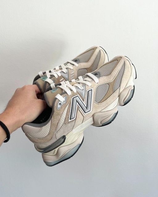 NEW BALANCE 9060 SEA SALT SAMPLE