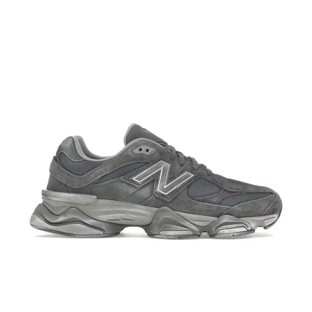 New Balance 9060 Magnet