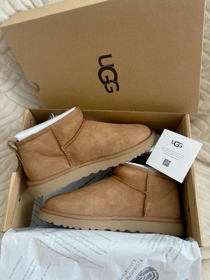 Ugg Taba Mini