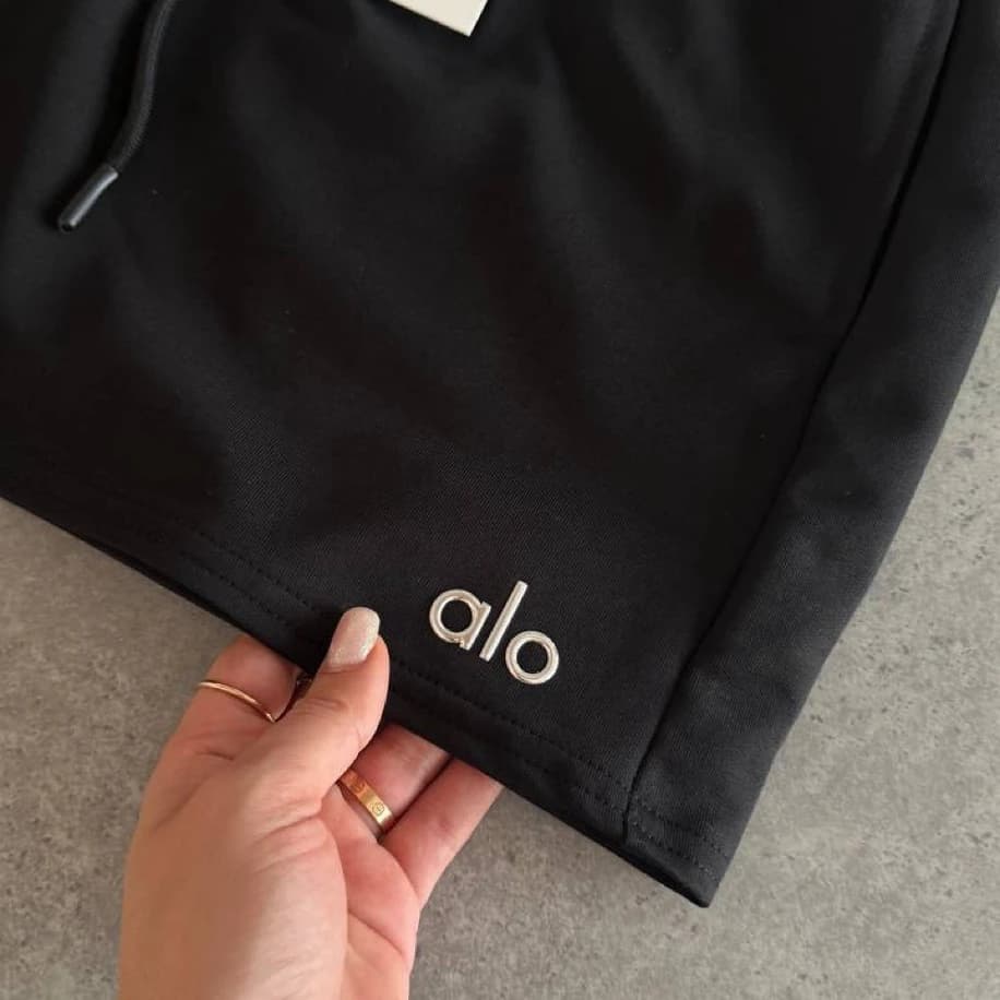 Alo Yoga Short Black görsel 3