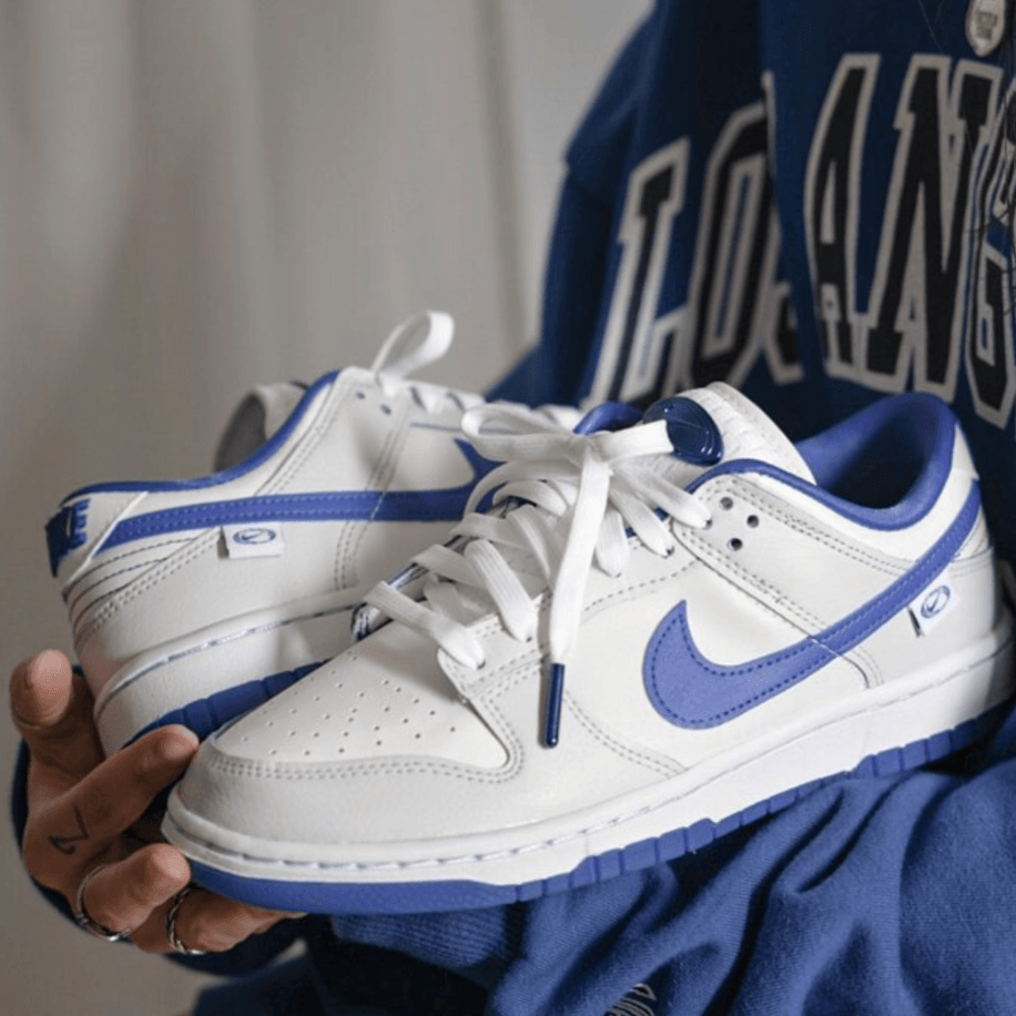 NIKE DUNK LOW WORLDWIDE WHITE BLUE