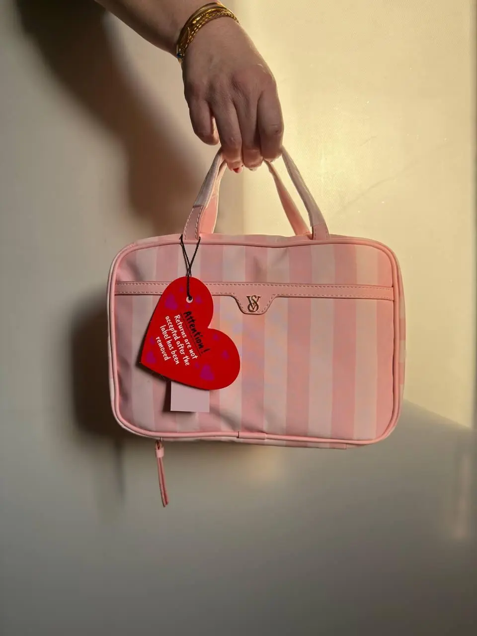 Victoria’s Secret Güzellik çantası KALPLİ