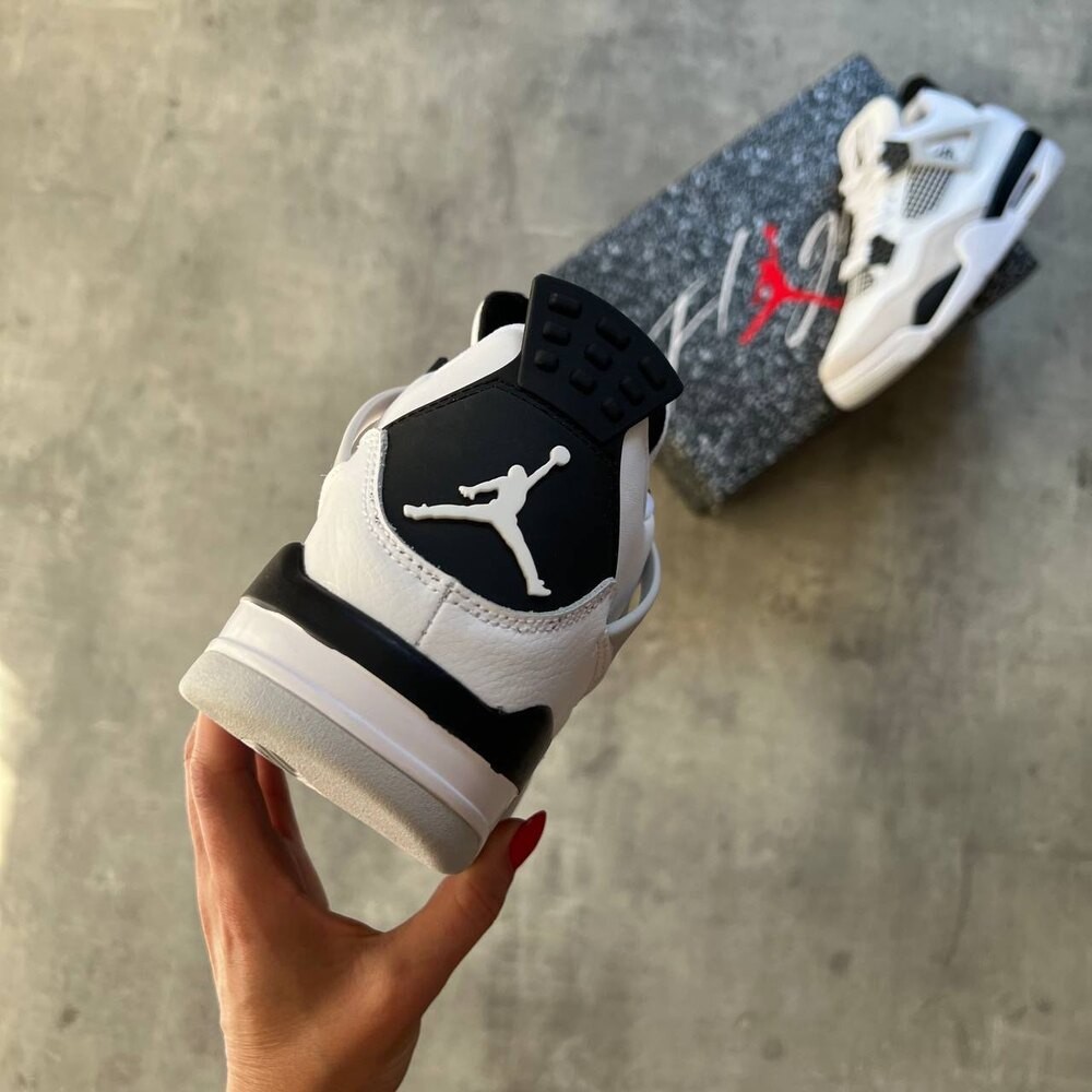 Nike Jordan 4 Retro Military